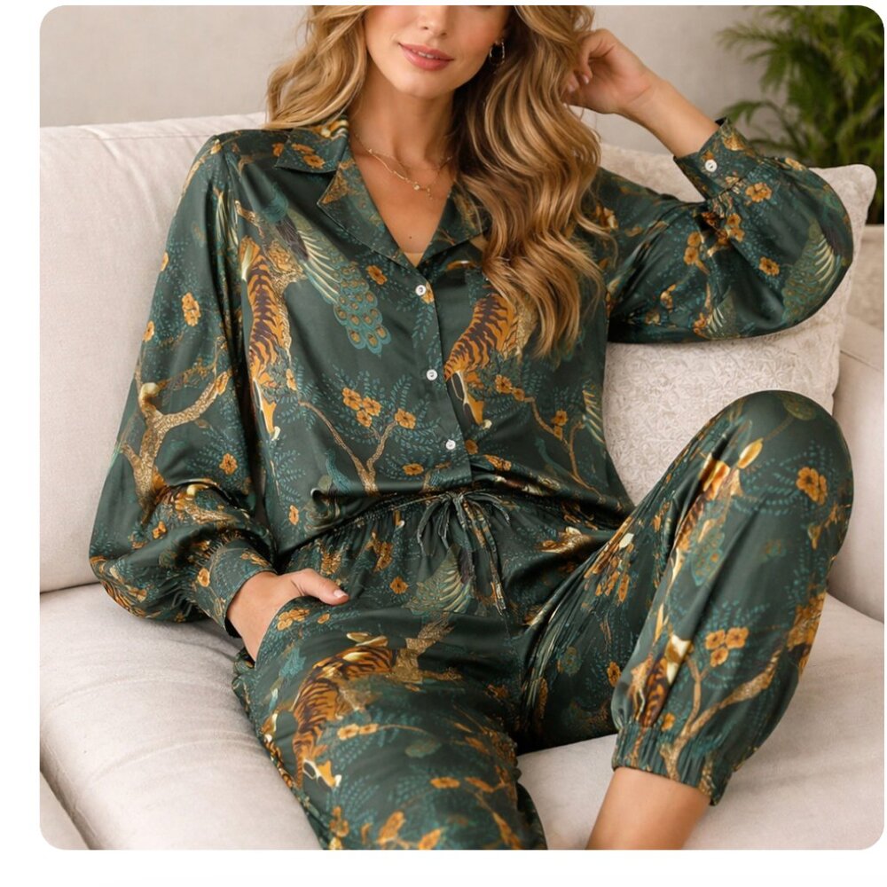 MUZE 2 Piece Lounge Satiny Top and Bottom Jungle Tiger Peacock Pattern size XL